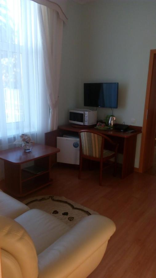 Бестужевский Дворик Gagra Exterior photo