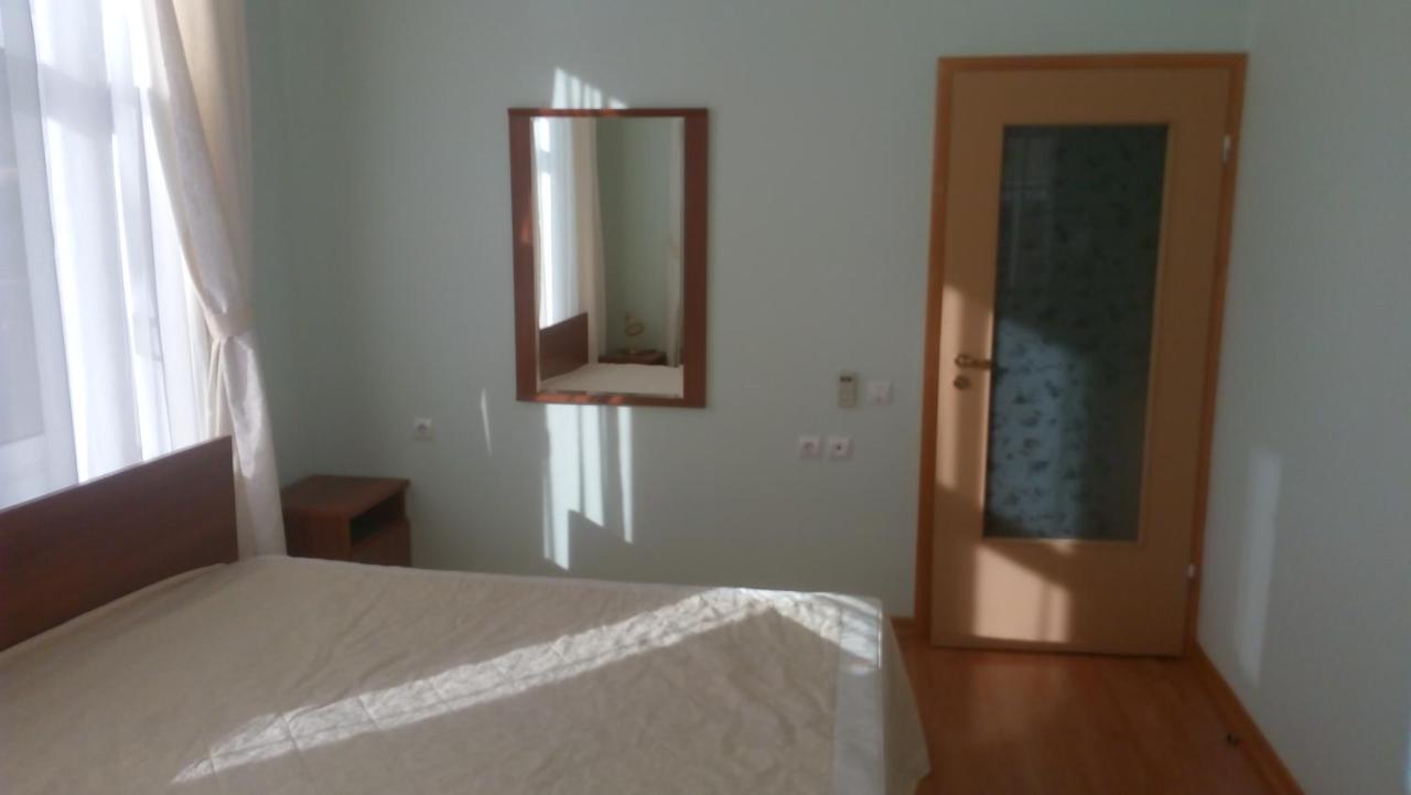 Бестужевский Дворик Gagra Exterior photo