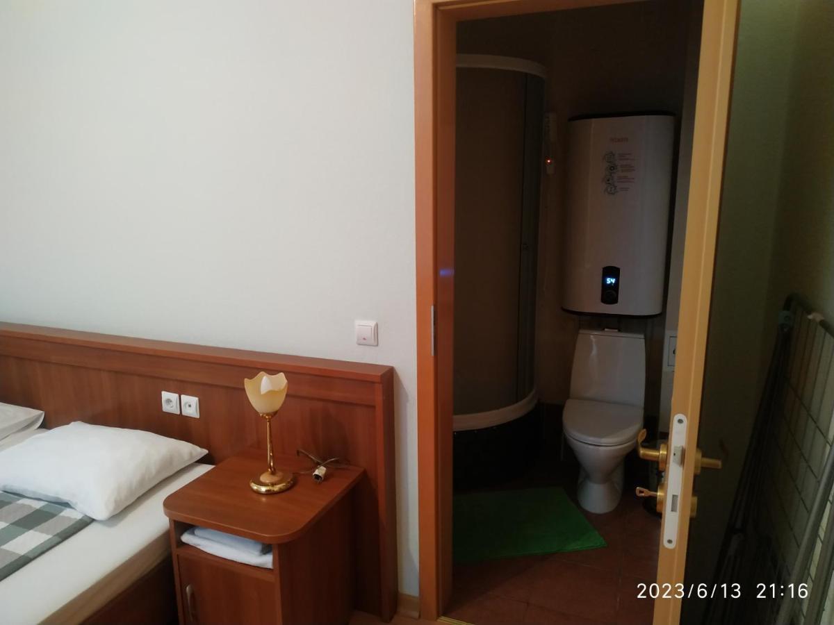 Бестужевский Дворик Gagra Exterior photo