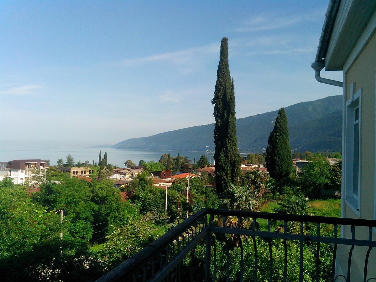 Бестужевский Дворик Gagra Exterior photo
