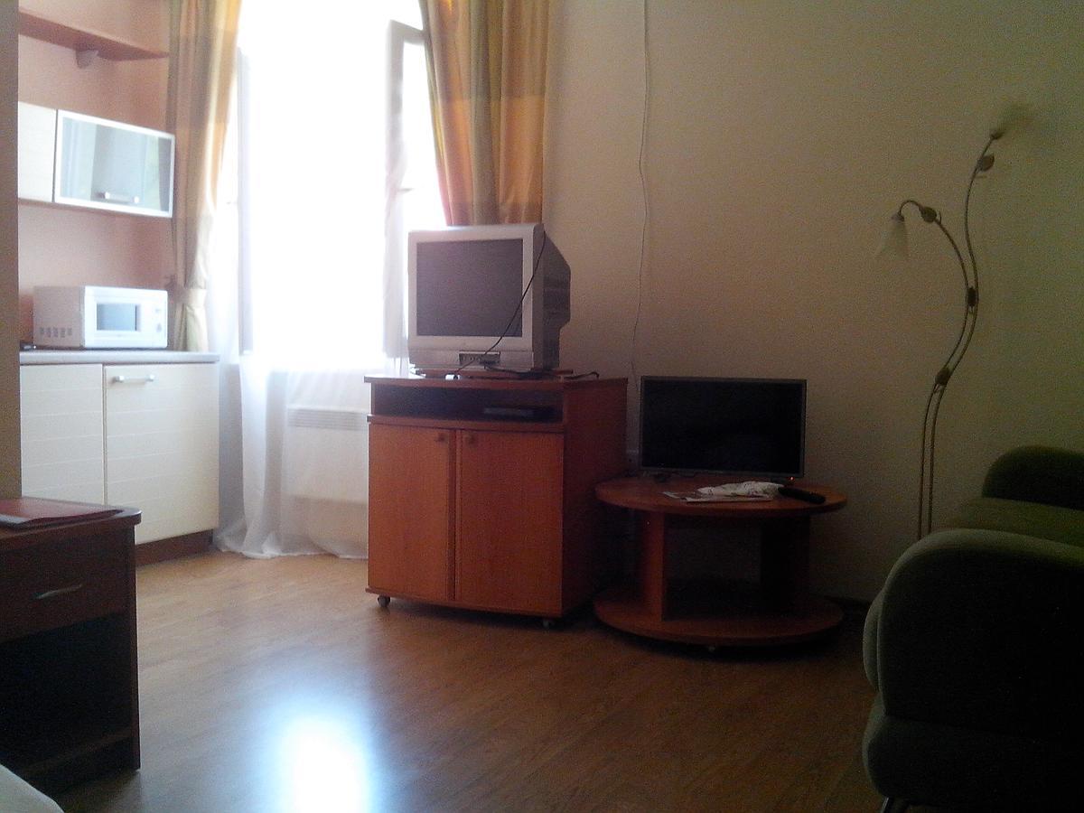 Бестужевский Дворик Gagra Exterior photo